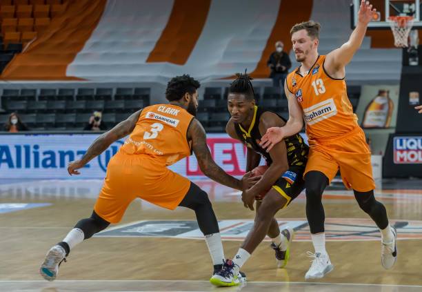 反而在关键 反而在关键